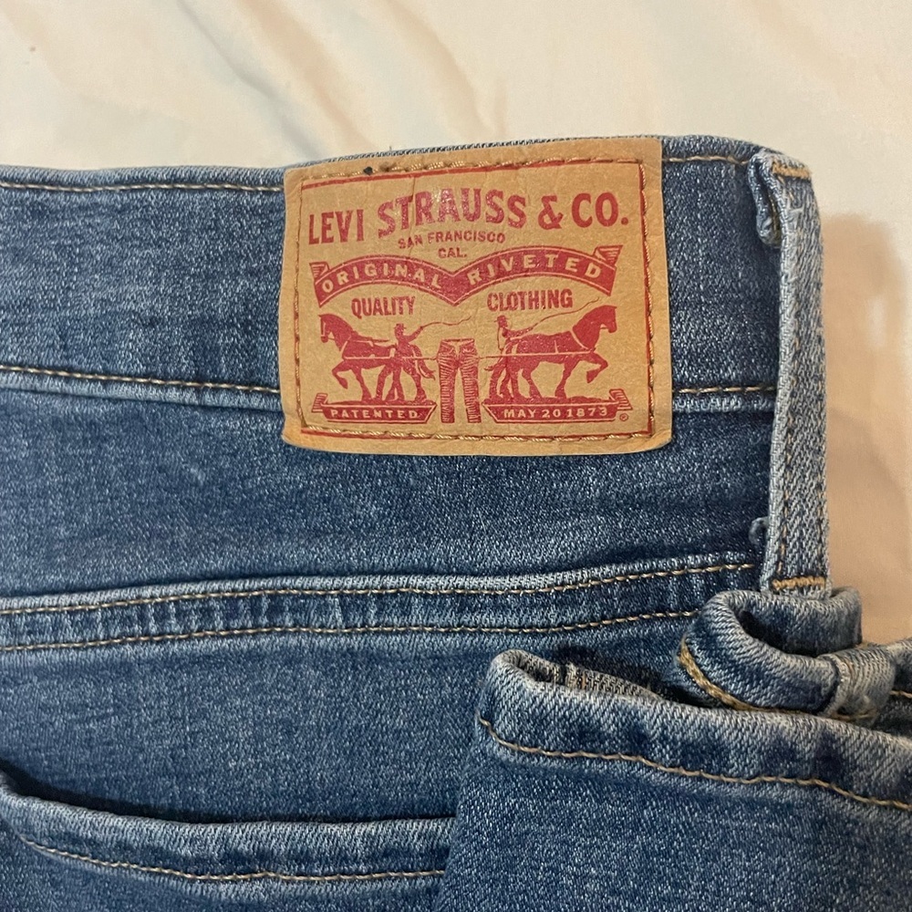 Levi's Blue Straight Leg Jeans Classic Denim Style - Picture 2 of 7